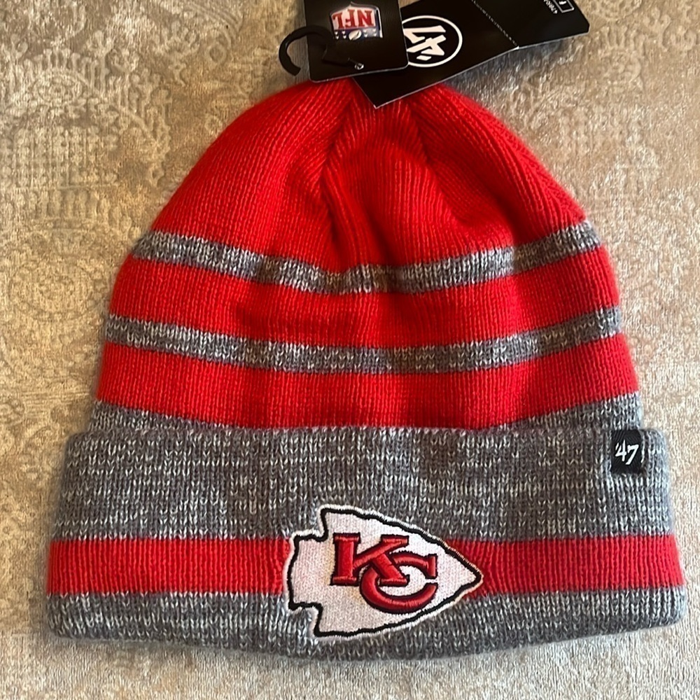 Brand New 47 Brand Kansas City Chiefs Red Gray Knit Cuffed Beanie Winter Hat NFL